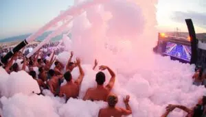 Ultimate Guide to Foam Parties: Planning, Safety & Themes
