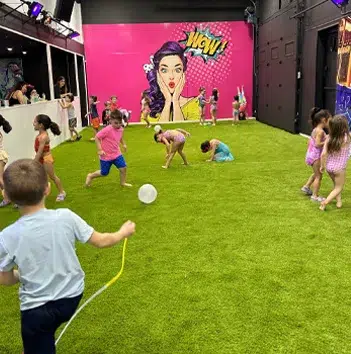 Franchise Wow Foam pour fêtes en mousse intérieures et divertissement familial