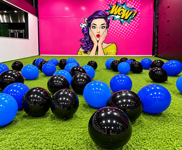 Colorful balloon garden display for a Wow Balloon Garden party decoration