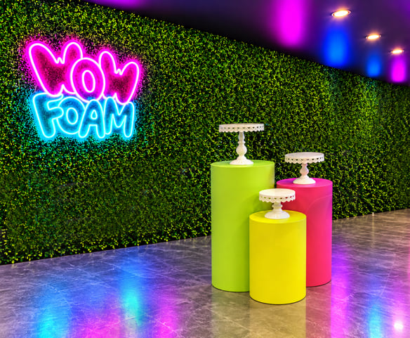 Wow Foam cake display in multiple colors for showcasing cakes