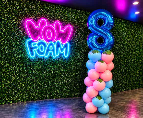 Chiffre géant sur un ballon empilé, personnalisable pour une fête en mousse Wow Foam