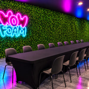 Full tablecloth for tables in assorted colors for event setup