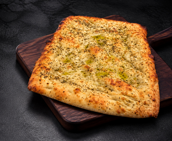 Focaccia carrée à l’huile d’olive et aux herbes italiennes